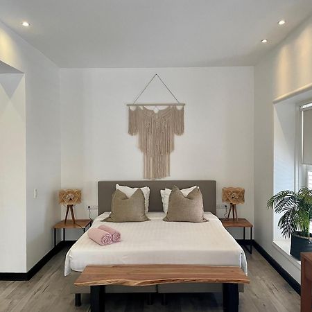 Saint Tropez Boutique Hotel 빌렘스타트 객실 사진