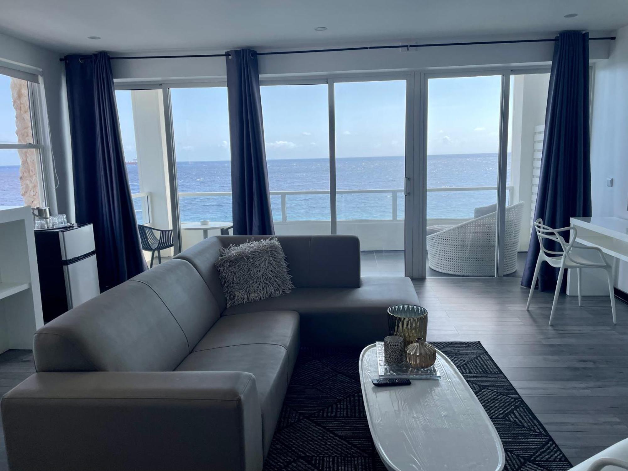 Saint Tropez Boutique Hotel 빌렘스타트 객실 사진