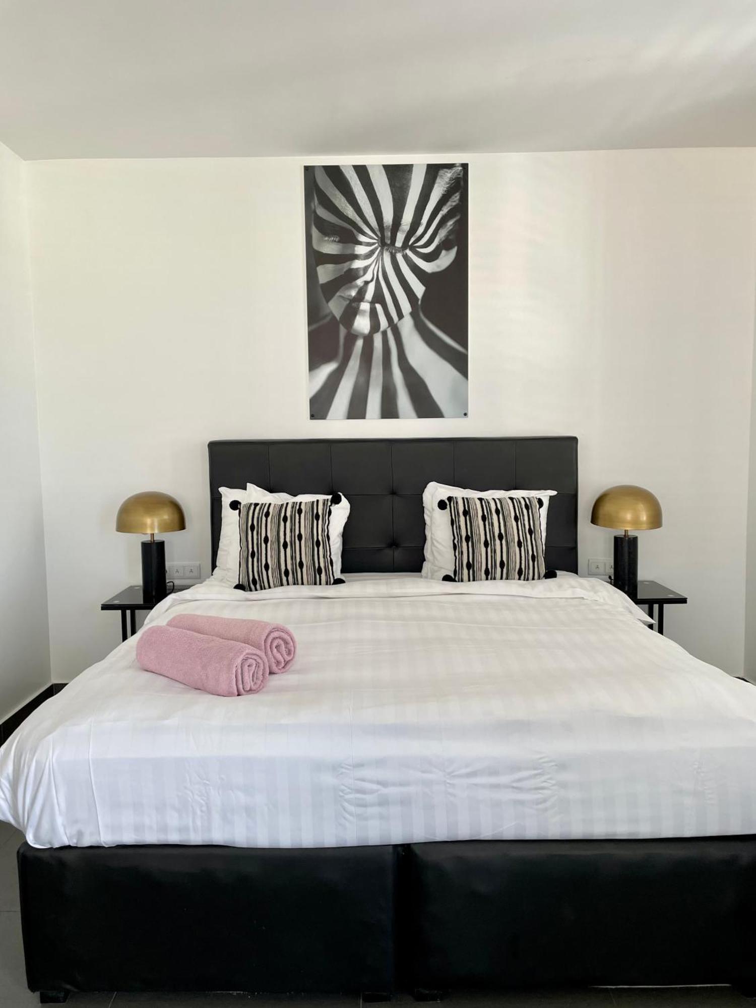 Saint Tropez Boutique Hotel 빌렘스타트 객실 사진