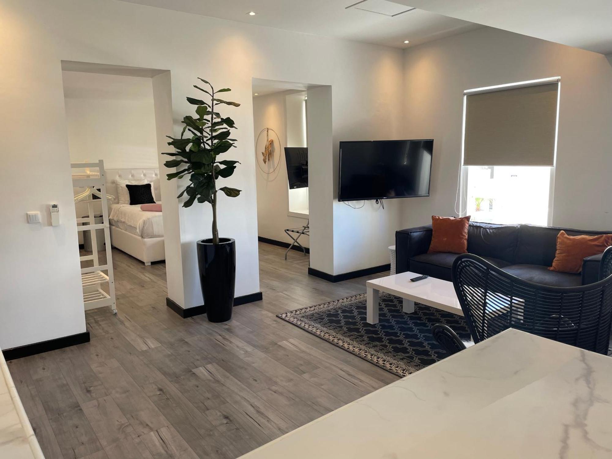 Saint Tropez Boutique Hotel 빌렘스타트 객실 사진